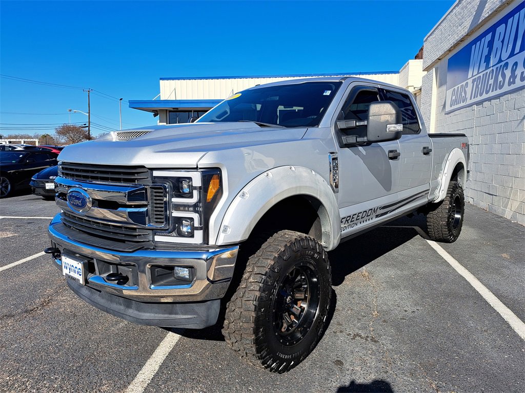 Used 2017 Ford F250 XLT w/ XLT Value Package image 3