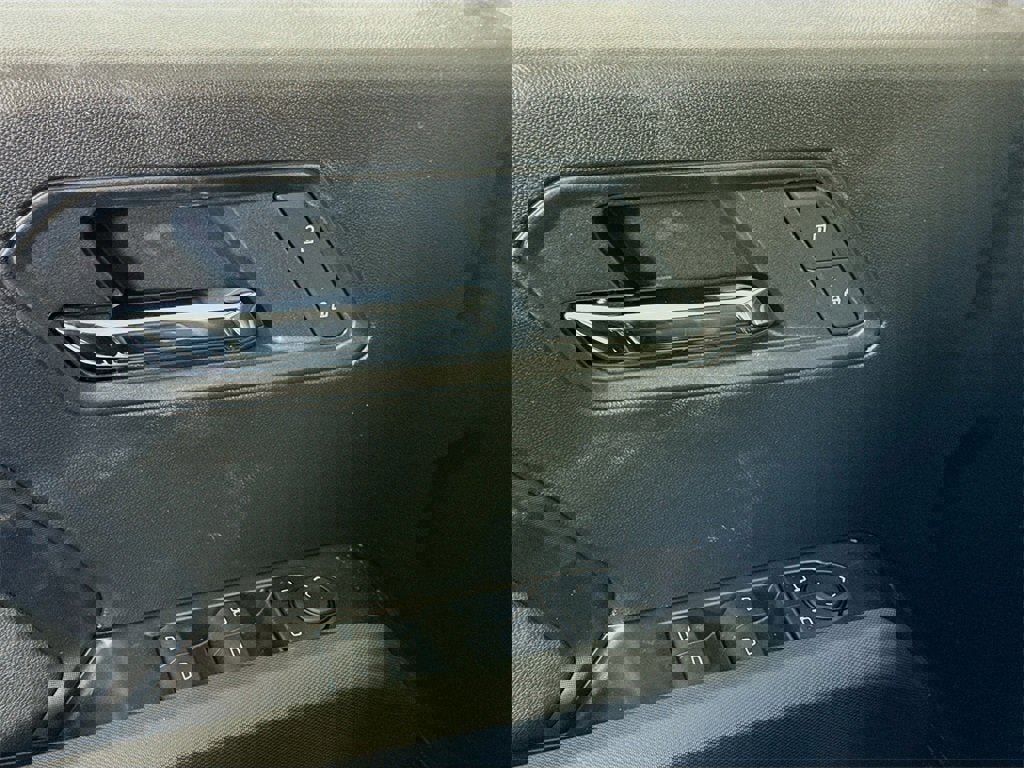 New 2026 GMC Canyon Elevation w/ Convenience Package image 13