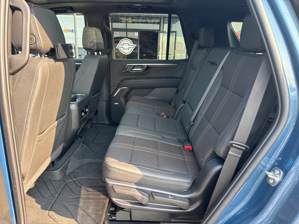 Used 2025 Chevrolet Tahoe High Country w/ Sun And Tow Package image 10