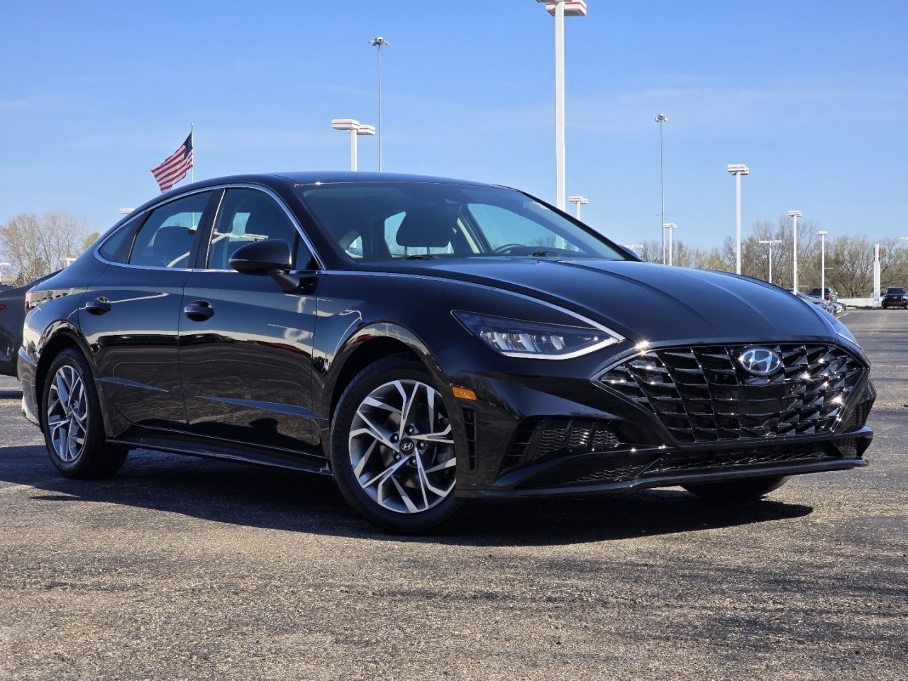 Used 2023 Hyundai Sonata SEL image 2