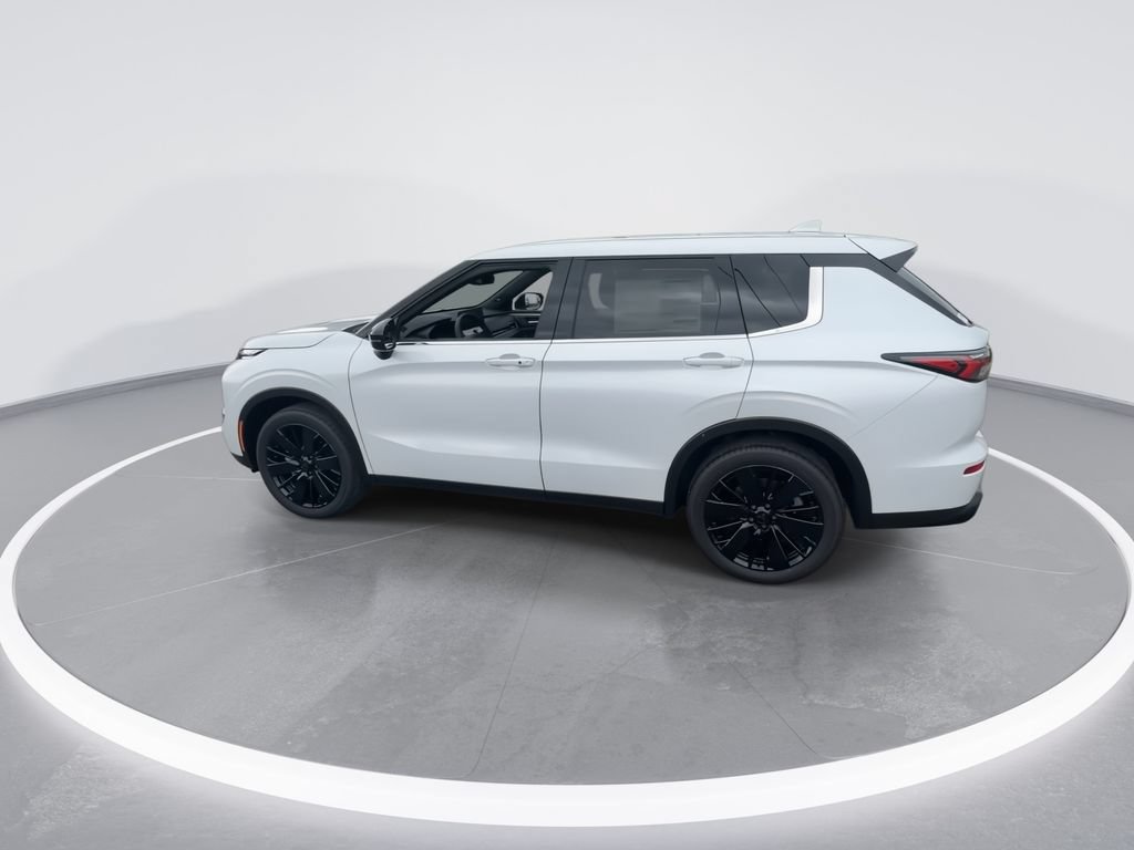 New 2026 Mitsubishi Outlander LE FWD image 5