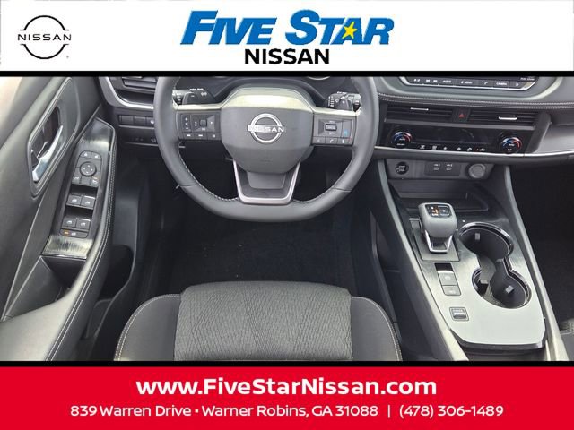 Used 2026 Nissan Rogue SV image 7