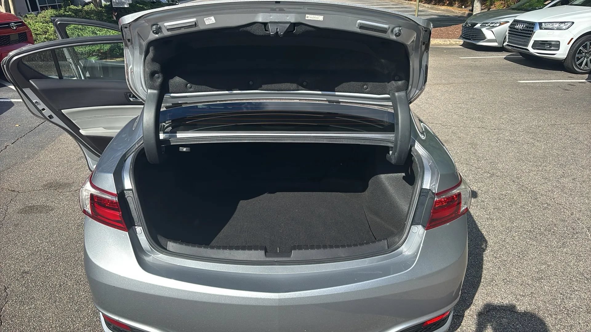 Used 2017 Acura ILX FWD image 21