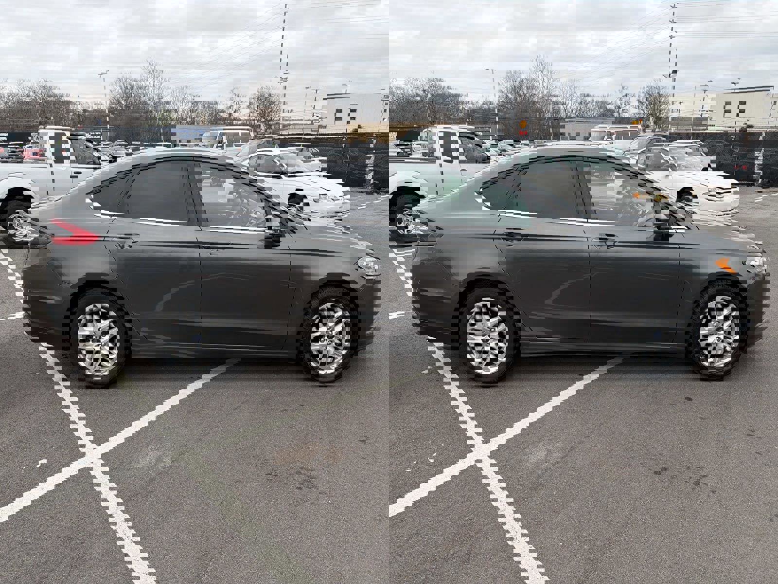 Used 2016 Ford Fusion SE image 20