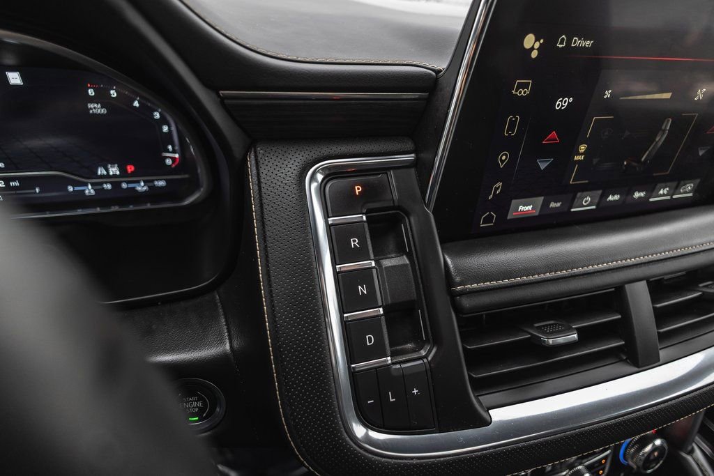 Used 2023 GMC Yukon XL SLT AWD/4WD image 12