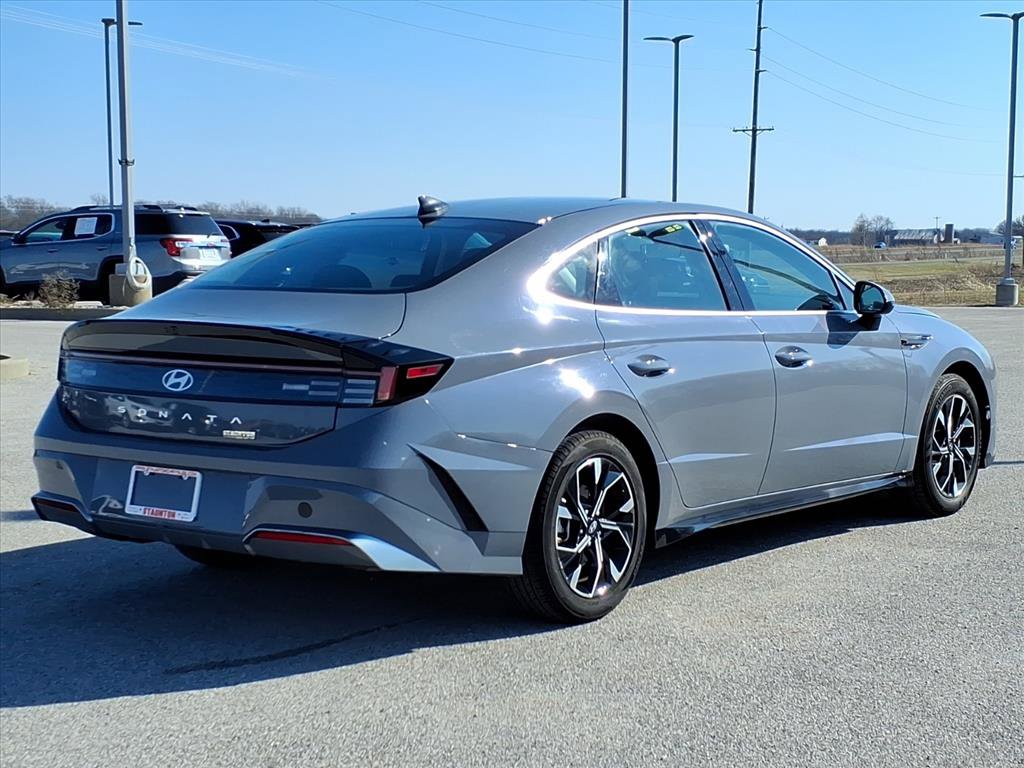 Used 2025 Hyundai Sonata SEL image 3