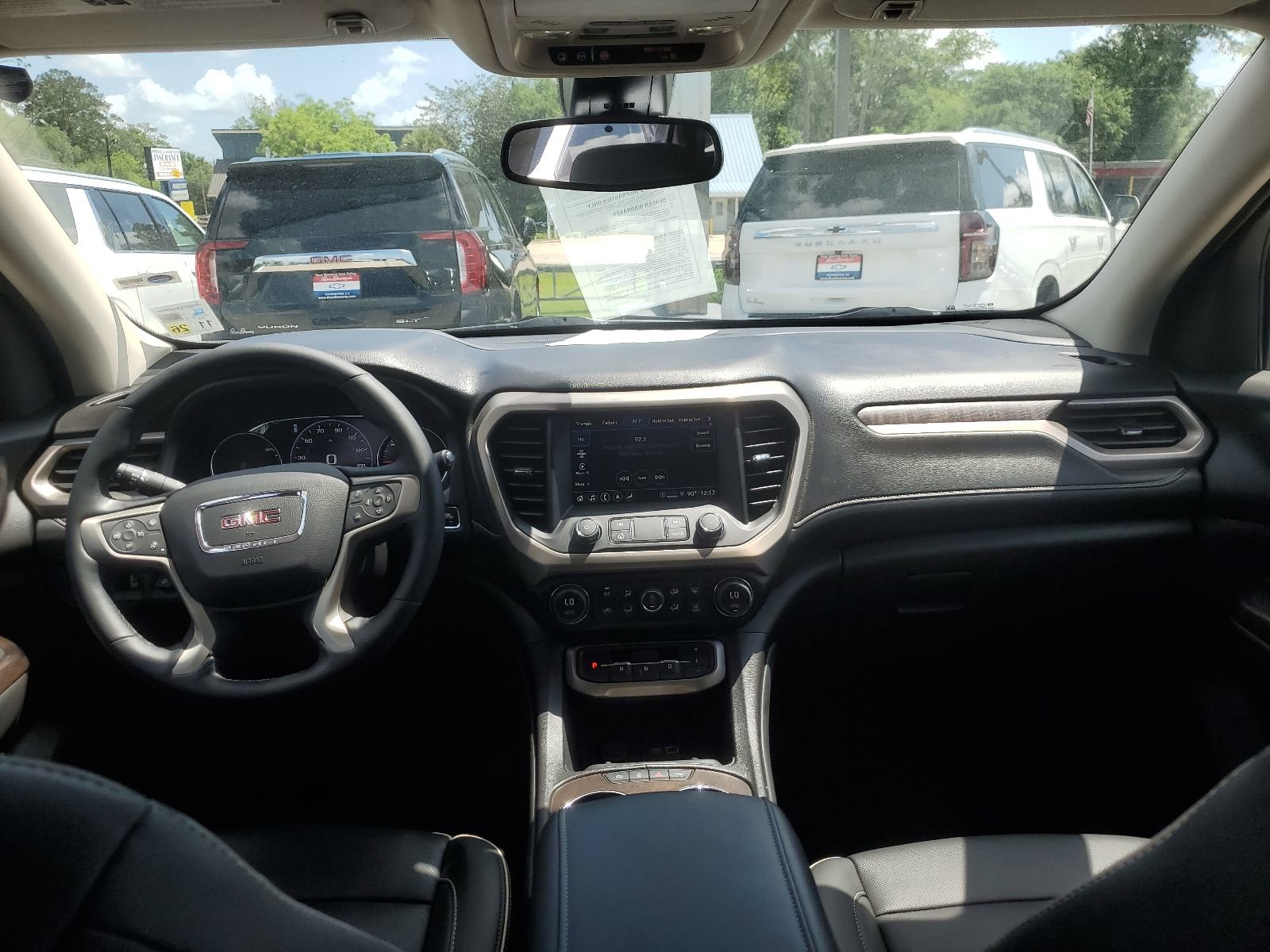 Used 2023 GMC Acadia Denali w/ LPO, Floor Liner Package image 9