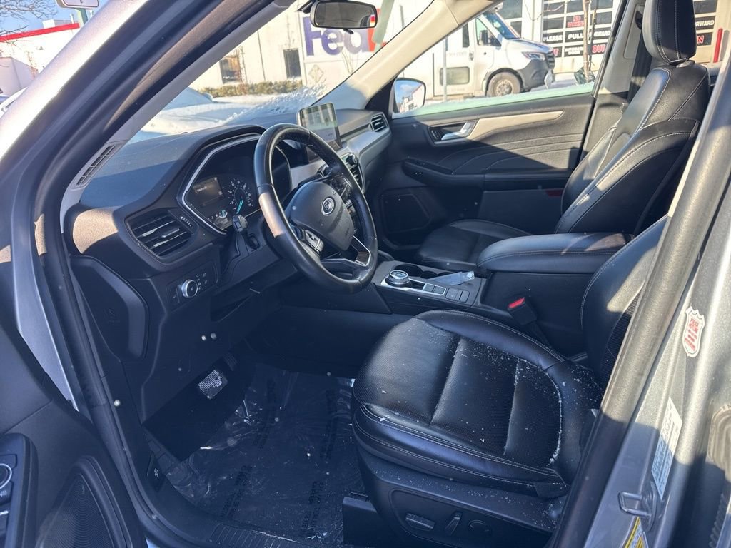 Used 2022 Ford Escape SEL image 5