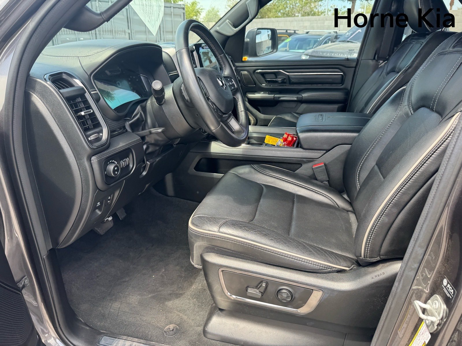 Used 2023 RAM 1500 Limited AWD/4WD image 10