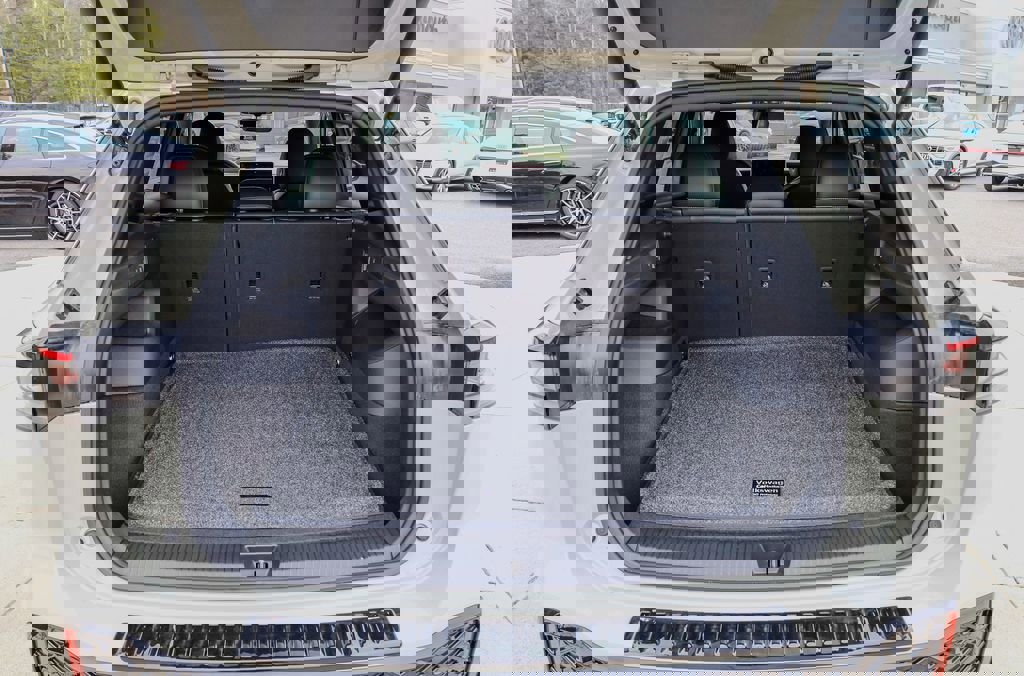 New 2026 Volkswagen Tiguan SEL R-Line image 17