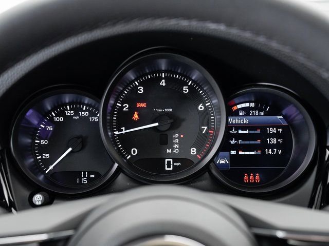 Certified 2025 Porsche Macan image 14