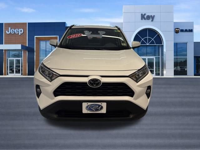 Used 2021 Toyota RAV4 XLE w/ Convenience Package AWD/4WD image 7