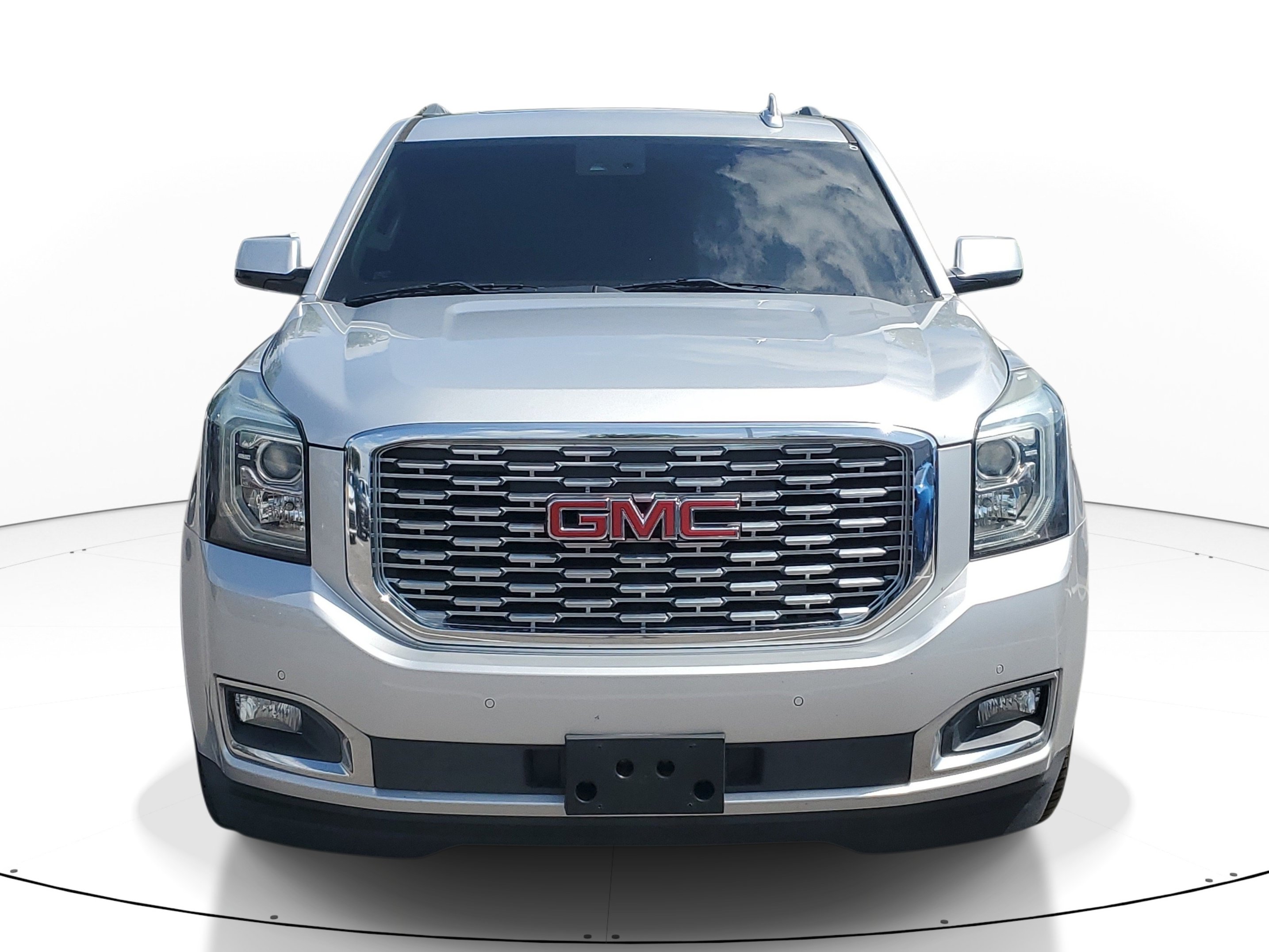 Used 2018 GMC Yukon XL Denali w/ Denali Ultimate Package RWD image 3