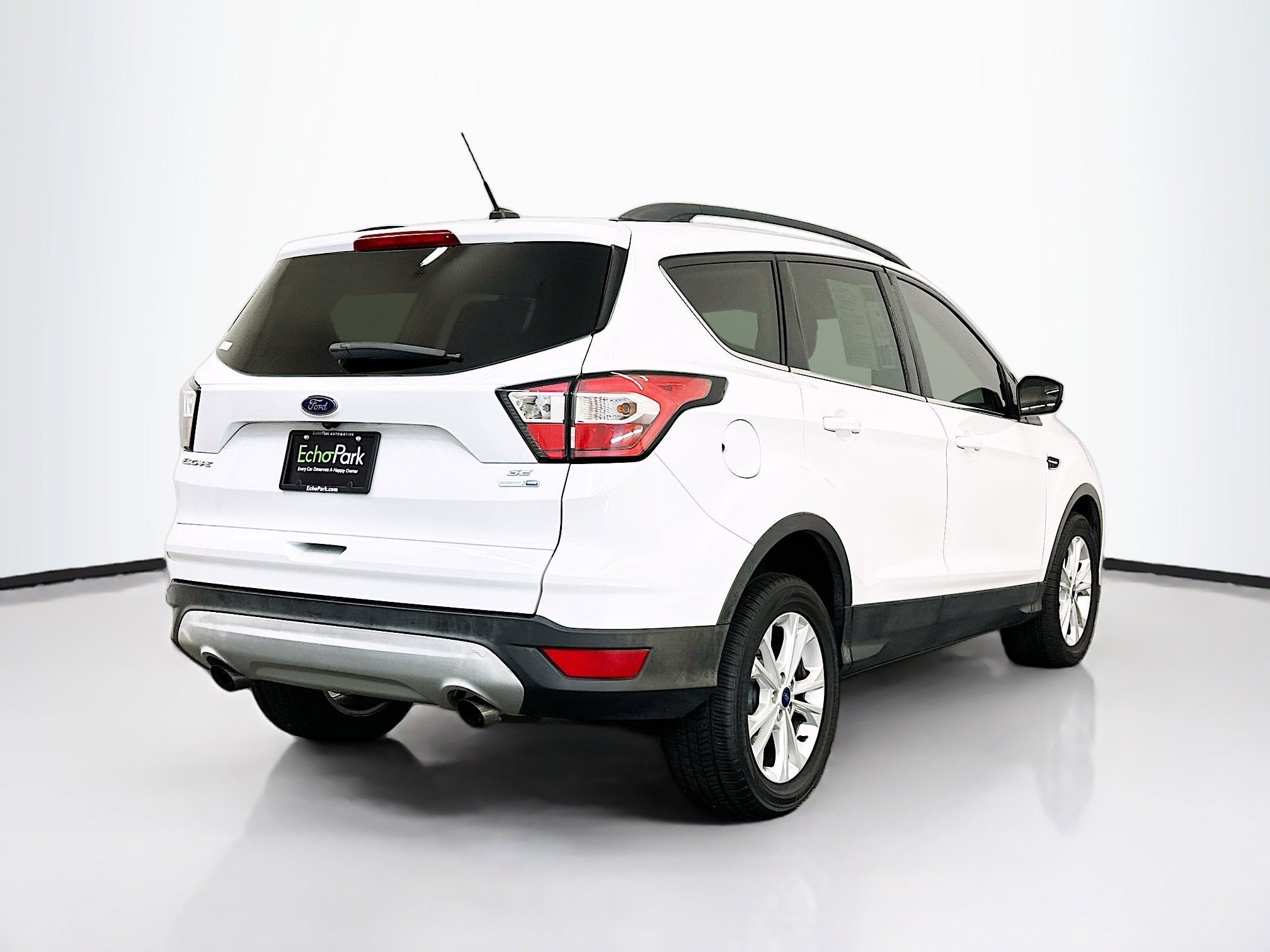 Used 2018 Ford Escape SE image 9