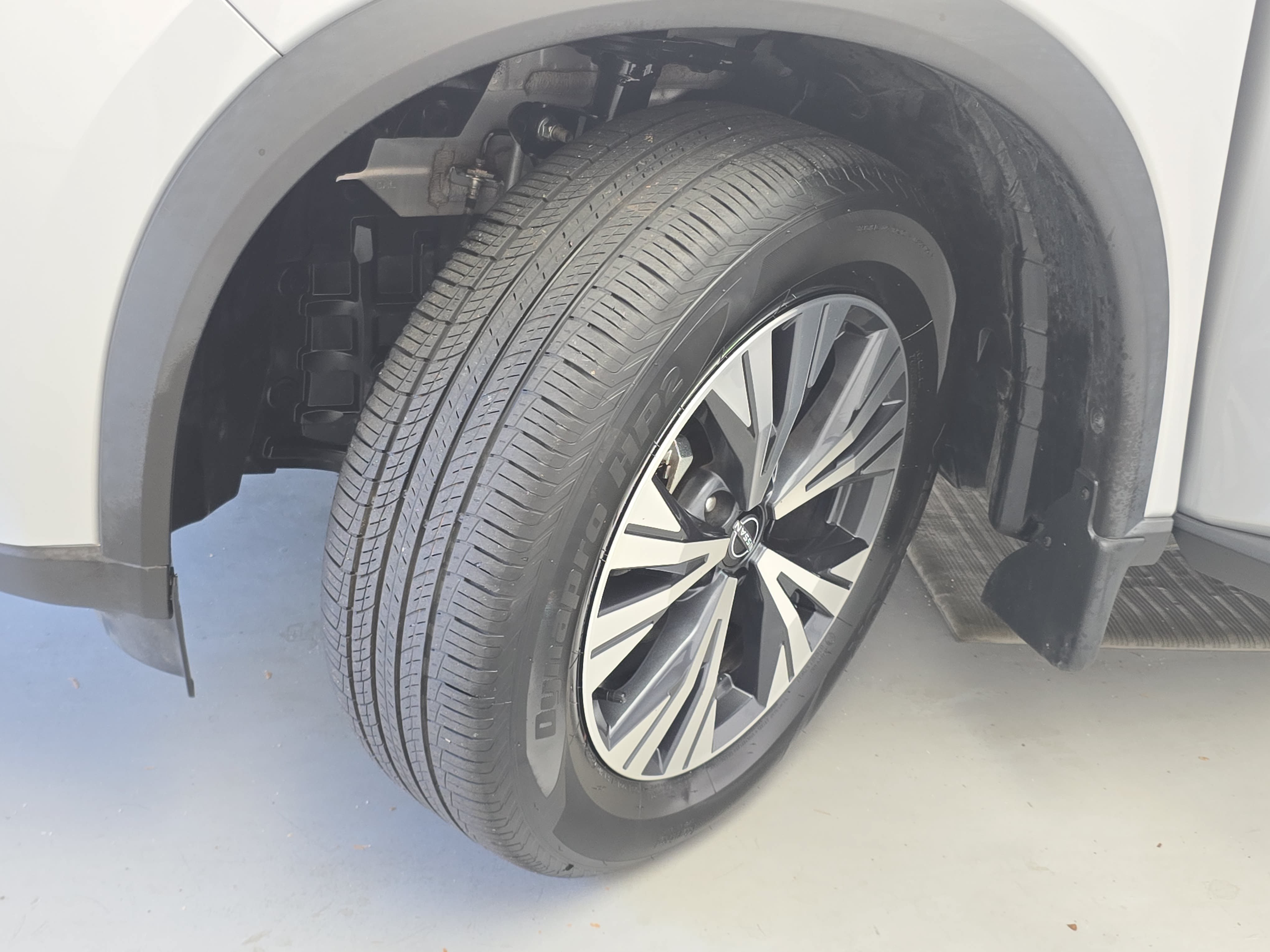 Certified 2023 Nissan Rogue SV w/ SV Premium B Package FWD image 32