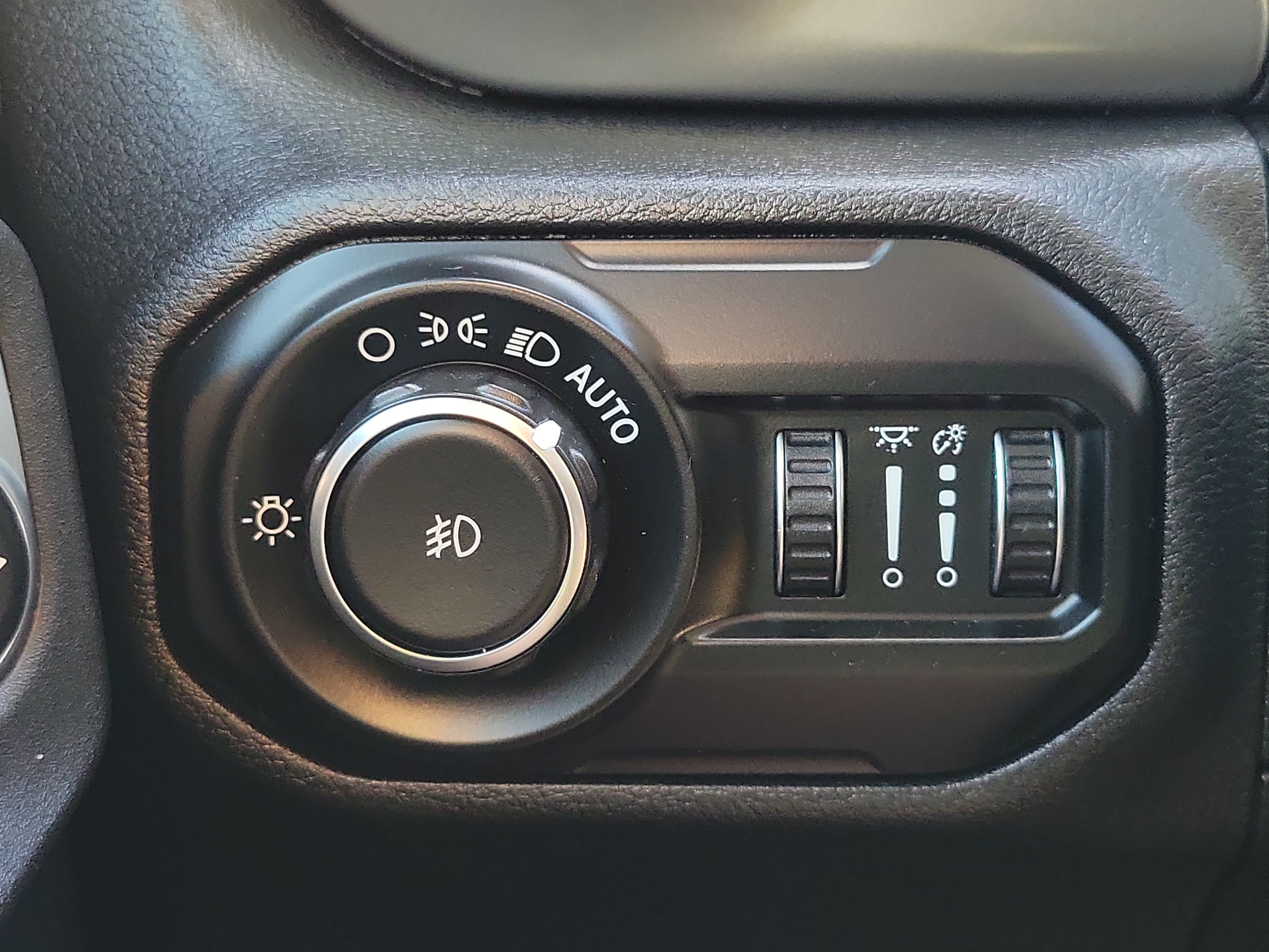 Used 2021 Jeep Wrangler Unlimited Sport AWD/4WD image 24