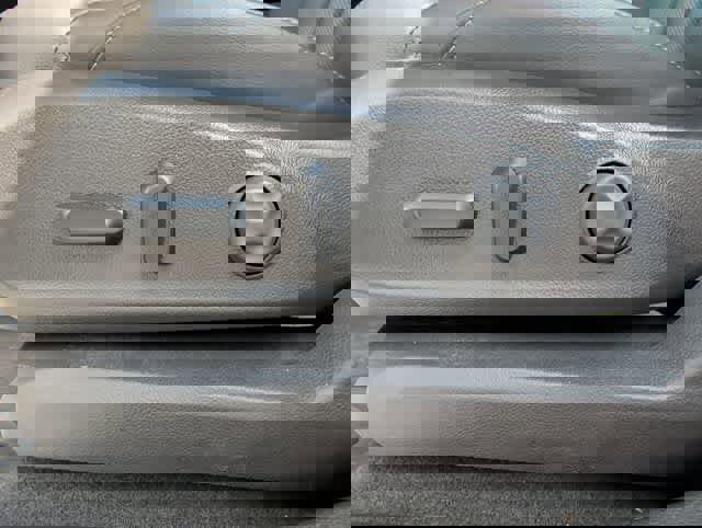 Used 2019 Buick Envision Essence w/ LPO, Road Trip Package image 15