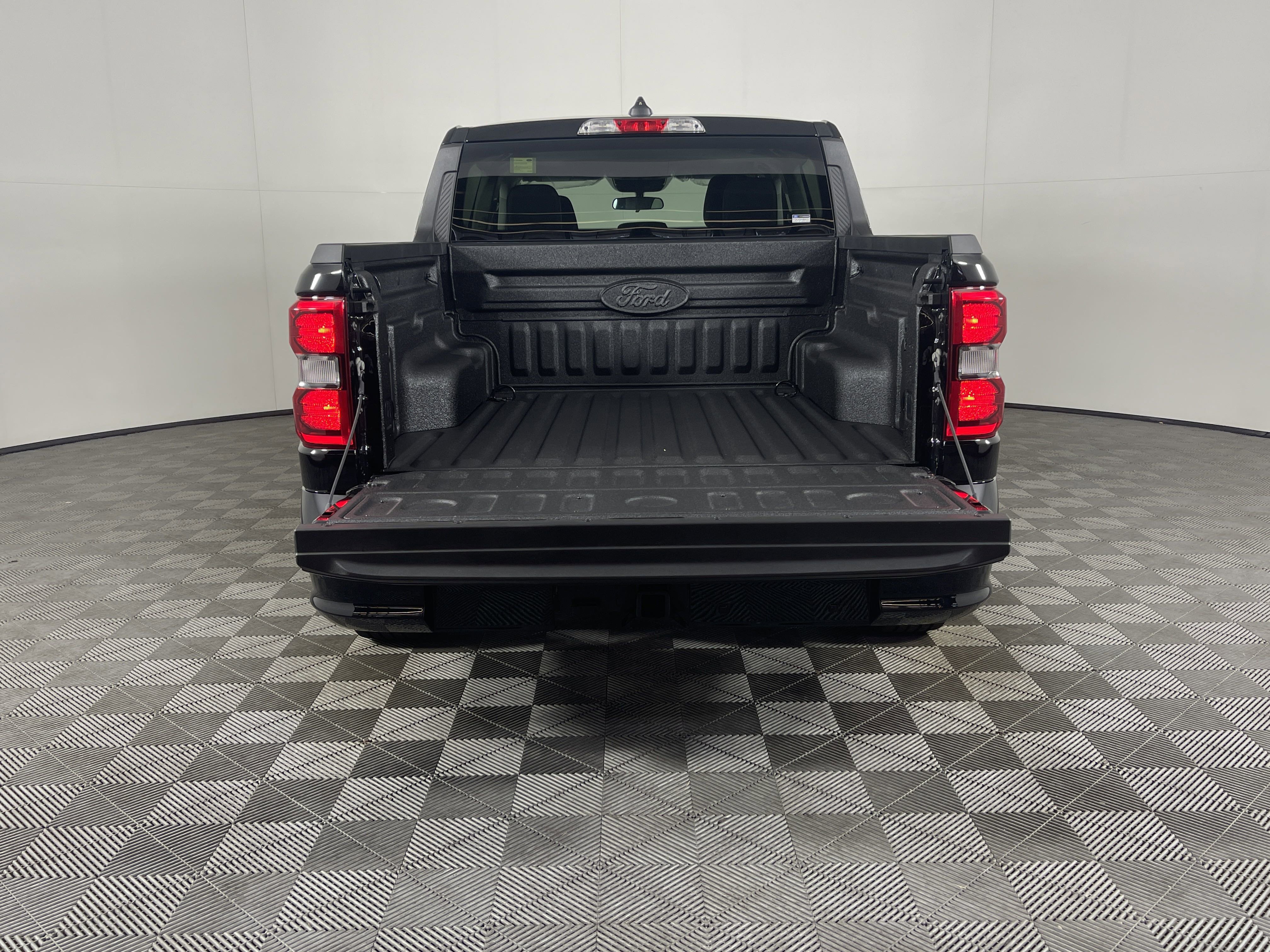 New 2025 Ford Maverick Lobo image 9