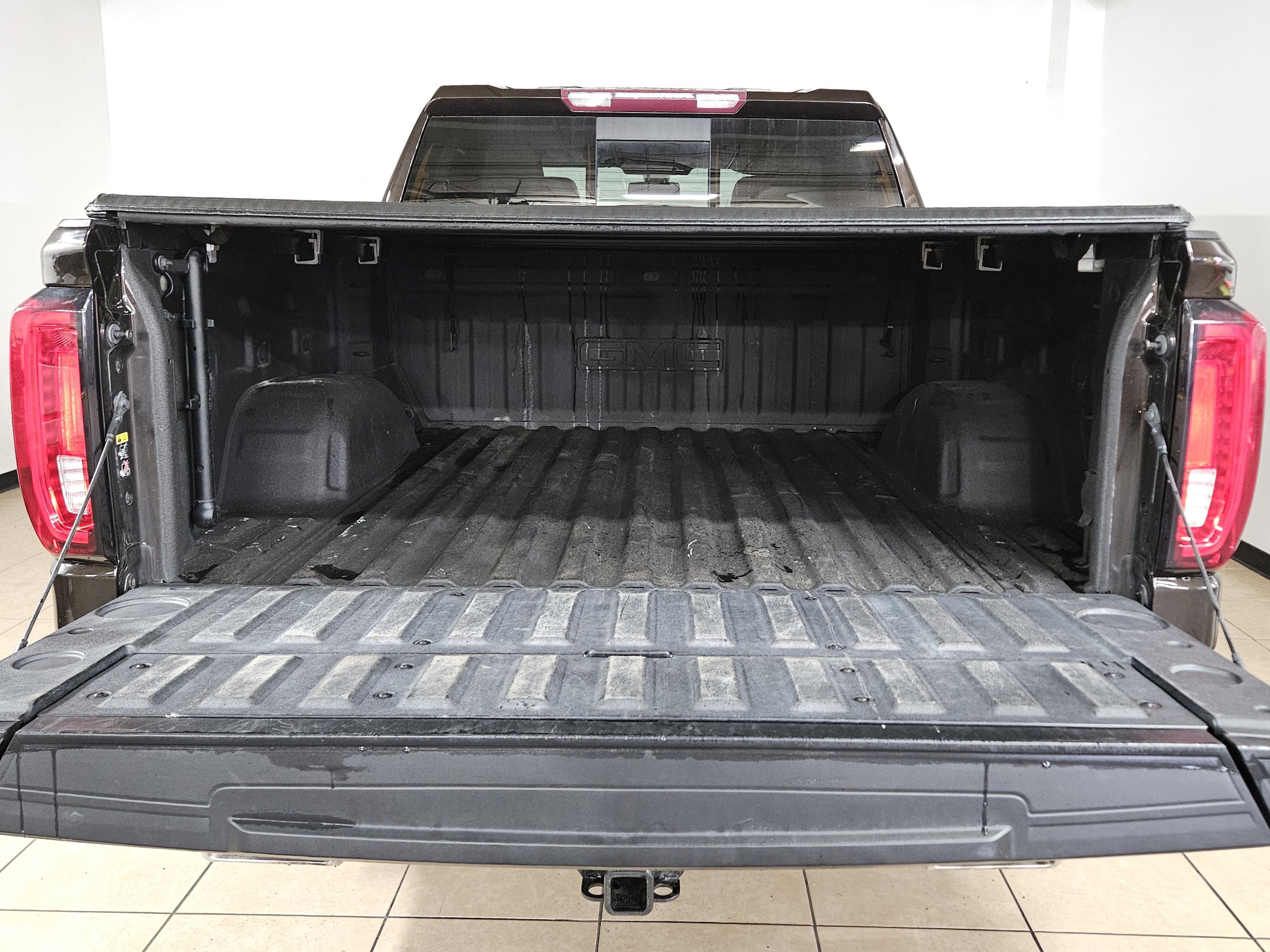 Used 2019 GMC Sierra 1500 SLT w/ SLT Premium Plus Package image 15