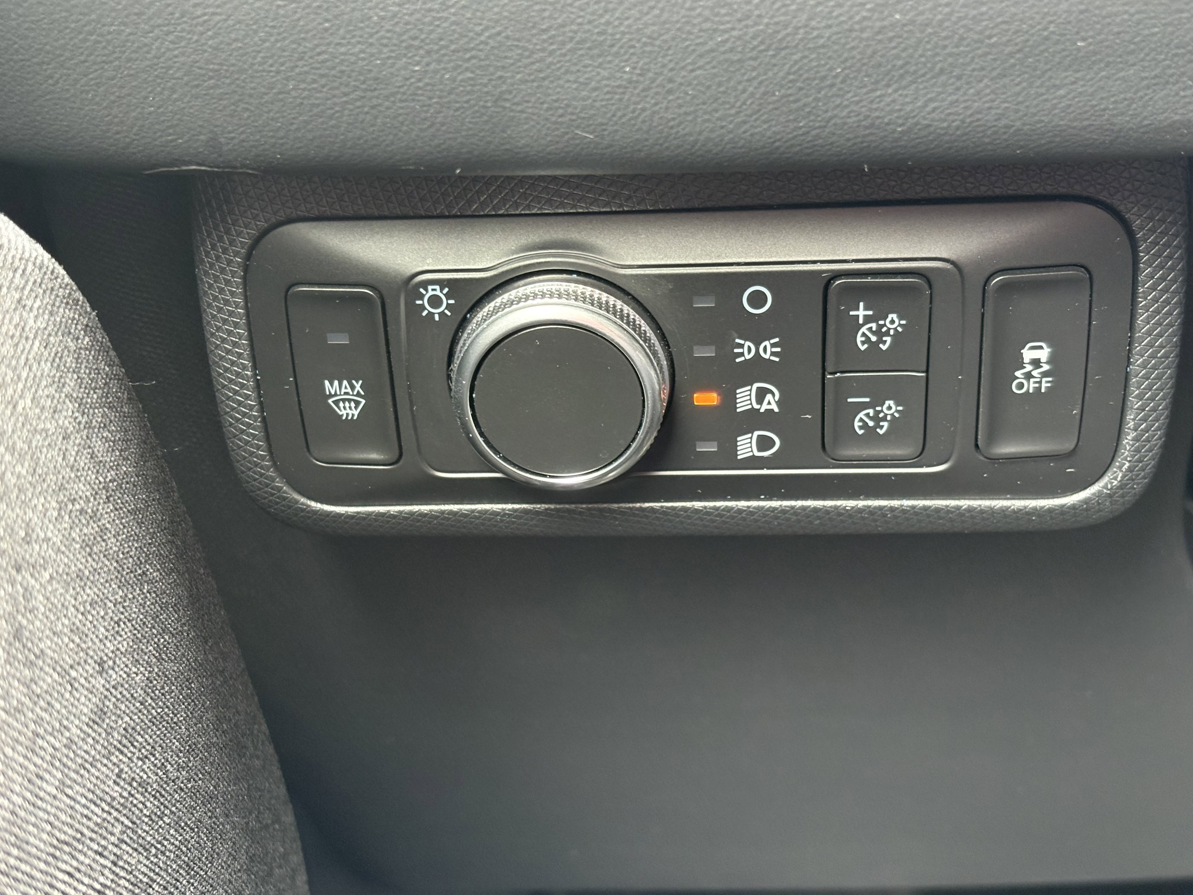 Used 2022 Ford Mustang Mach-E Premium image 28