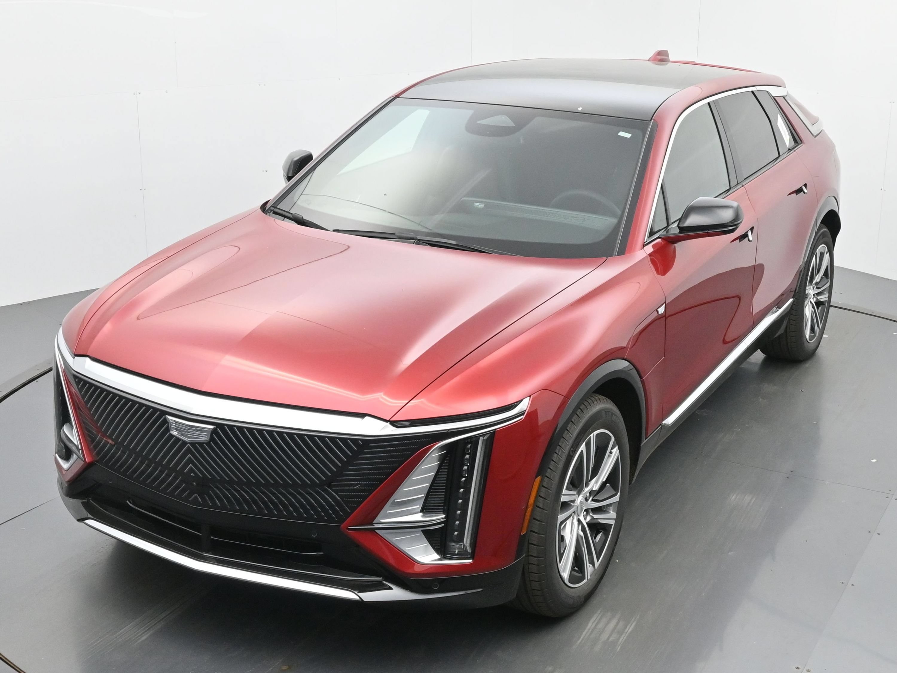 New 2026 Cadillac Lyriq Luxury w/ LPO, Floor Liner Package AWD/4WD image 23