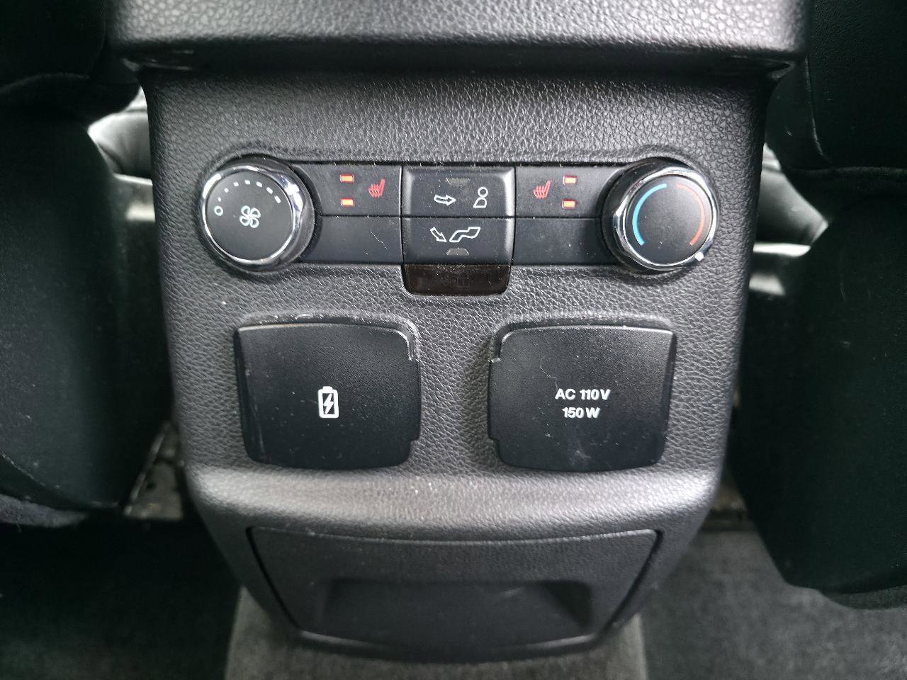 Used 2018 Ford Explorer Platinum image 22