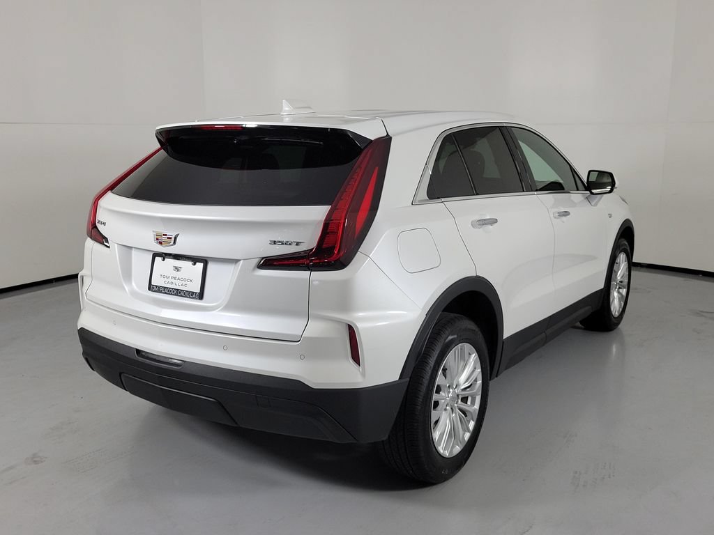 Used 2024 Cadillac XT4 Luxury FWD image 3