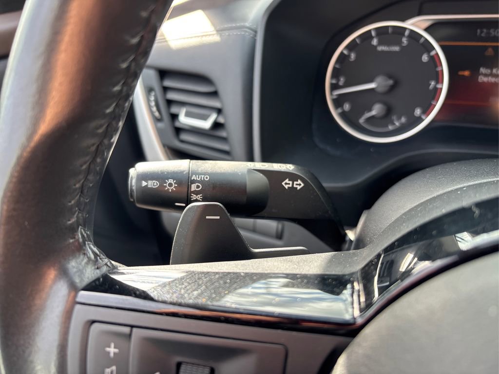 Certified 2023 Nissan Rogue SV w/ SV Premium Package image 27