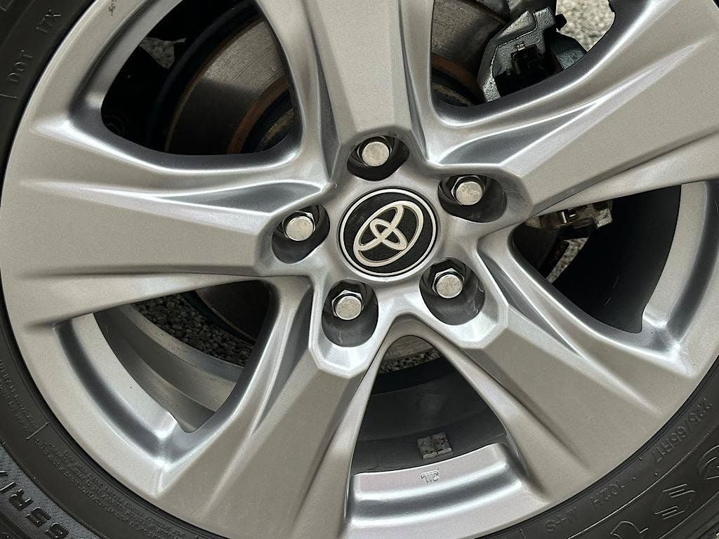 Certified 2025 Toyota RAV4 XLE FWD image 29