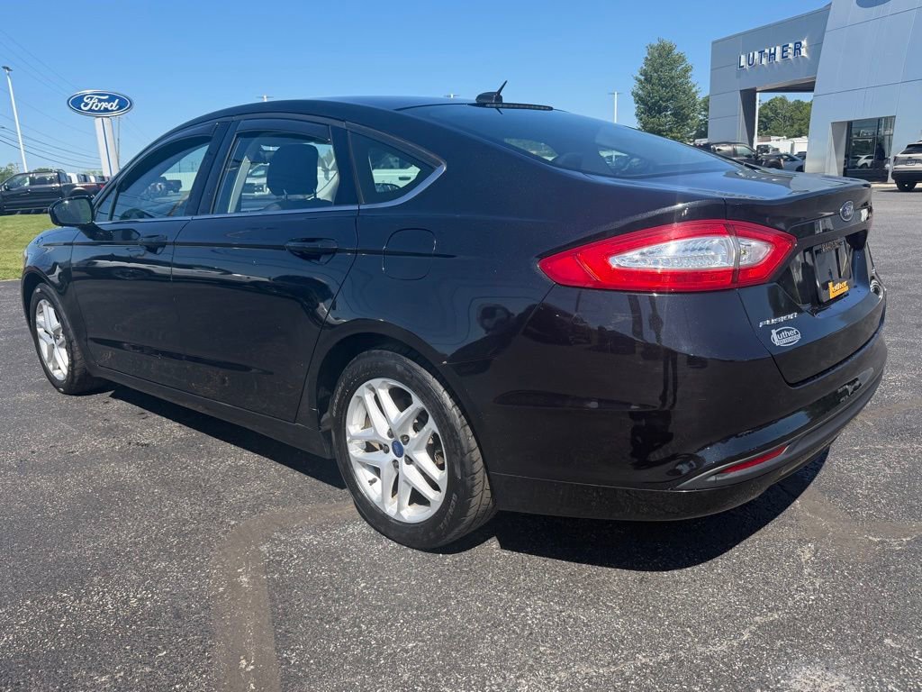 Used 2014 Ford Fusion SE FWD image 3