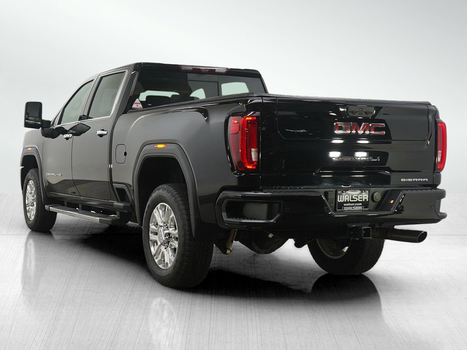 Used 2021 GMC Sierra 2500 Denali w/ Denali Ultimate Package image 3