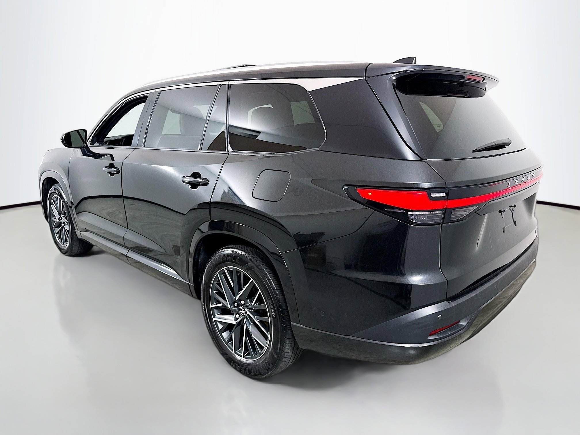 Used 2025 Lexus TX 350 AWD w/ Technology Package image 5