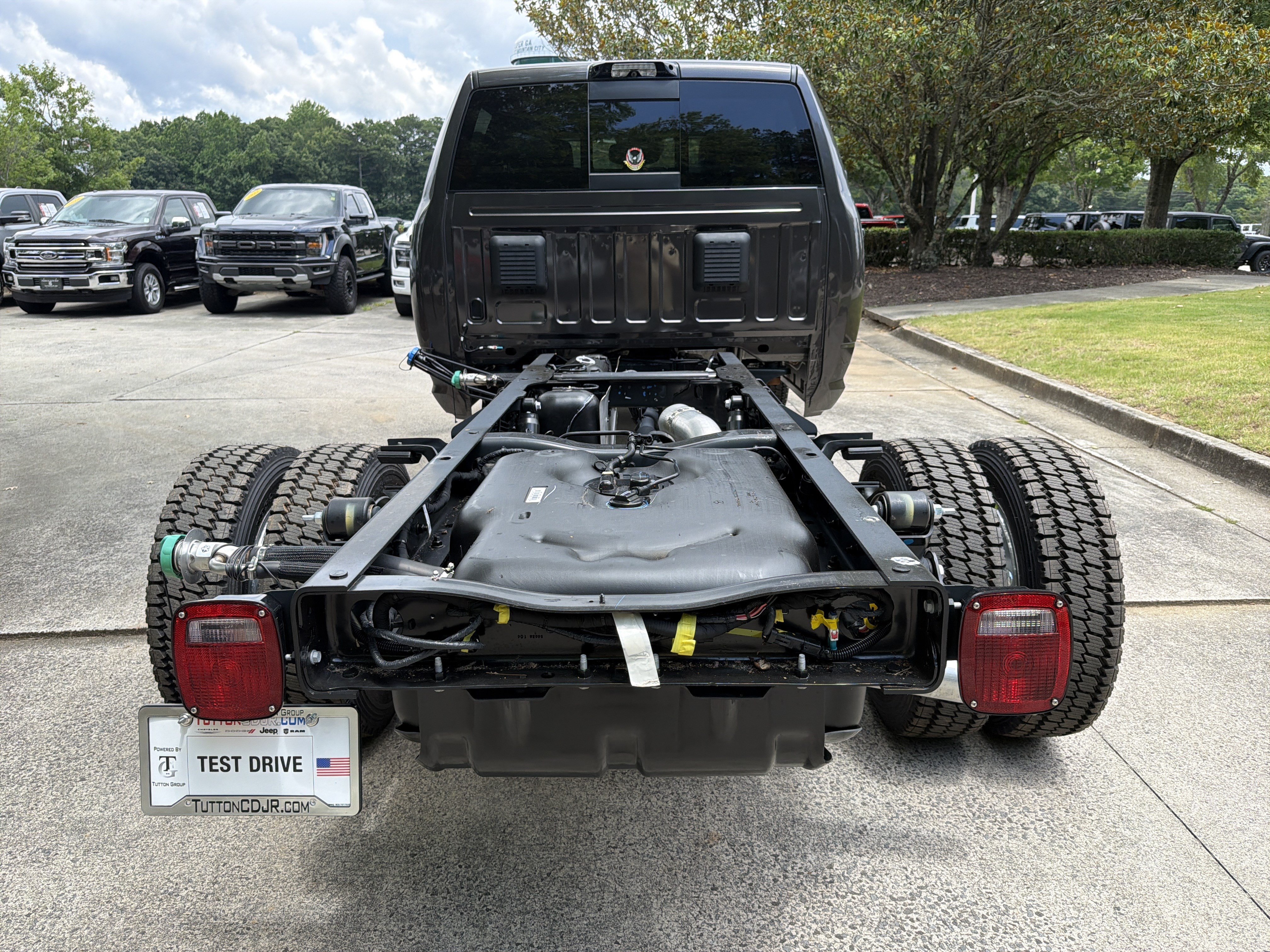 New 2026 RAM 5500 4x4 Crew Cab w/ Laramie Trim Package image 6