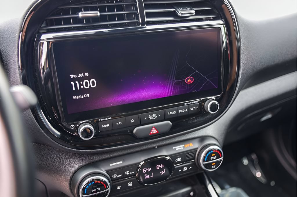Used 2024 Kia Soul GT-Line w/ Option Group 020 FWD image 18