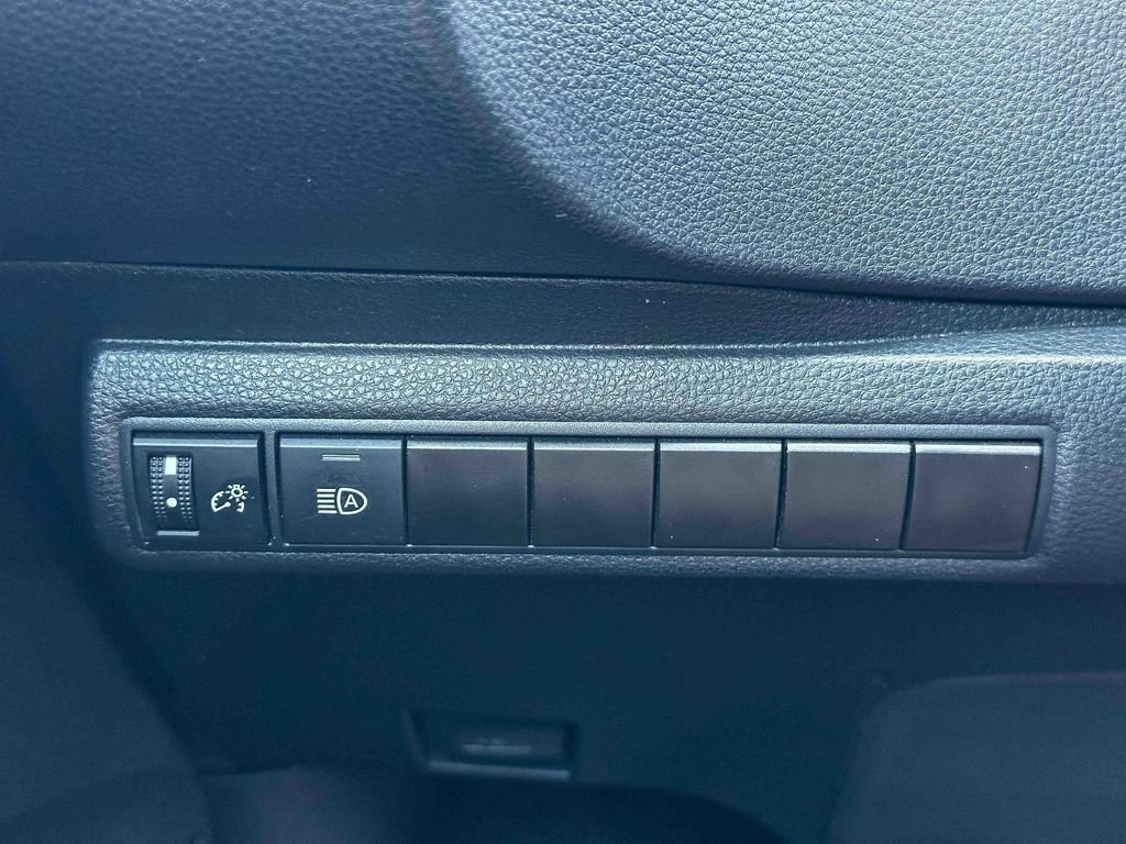 Certified 2024 Toyota Corolla LE image 32