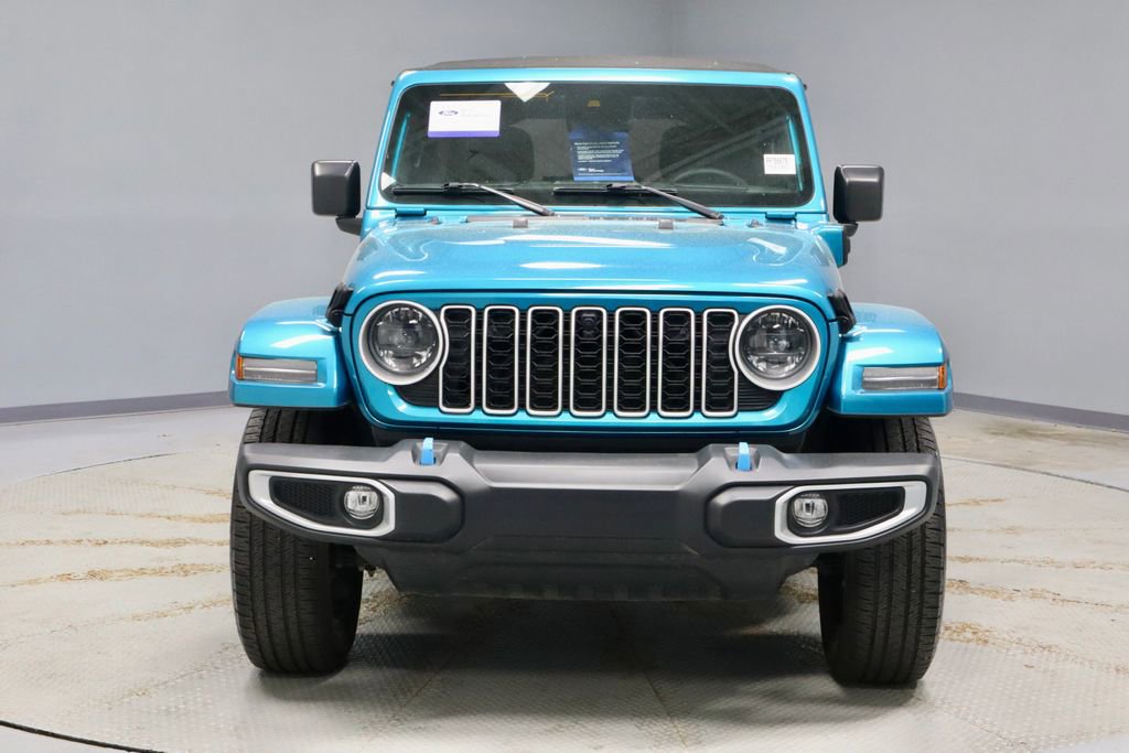 Used 2024 Jeep Wrangler Unlimited Sahara w/ Technology Group AWD/4WD image 7