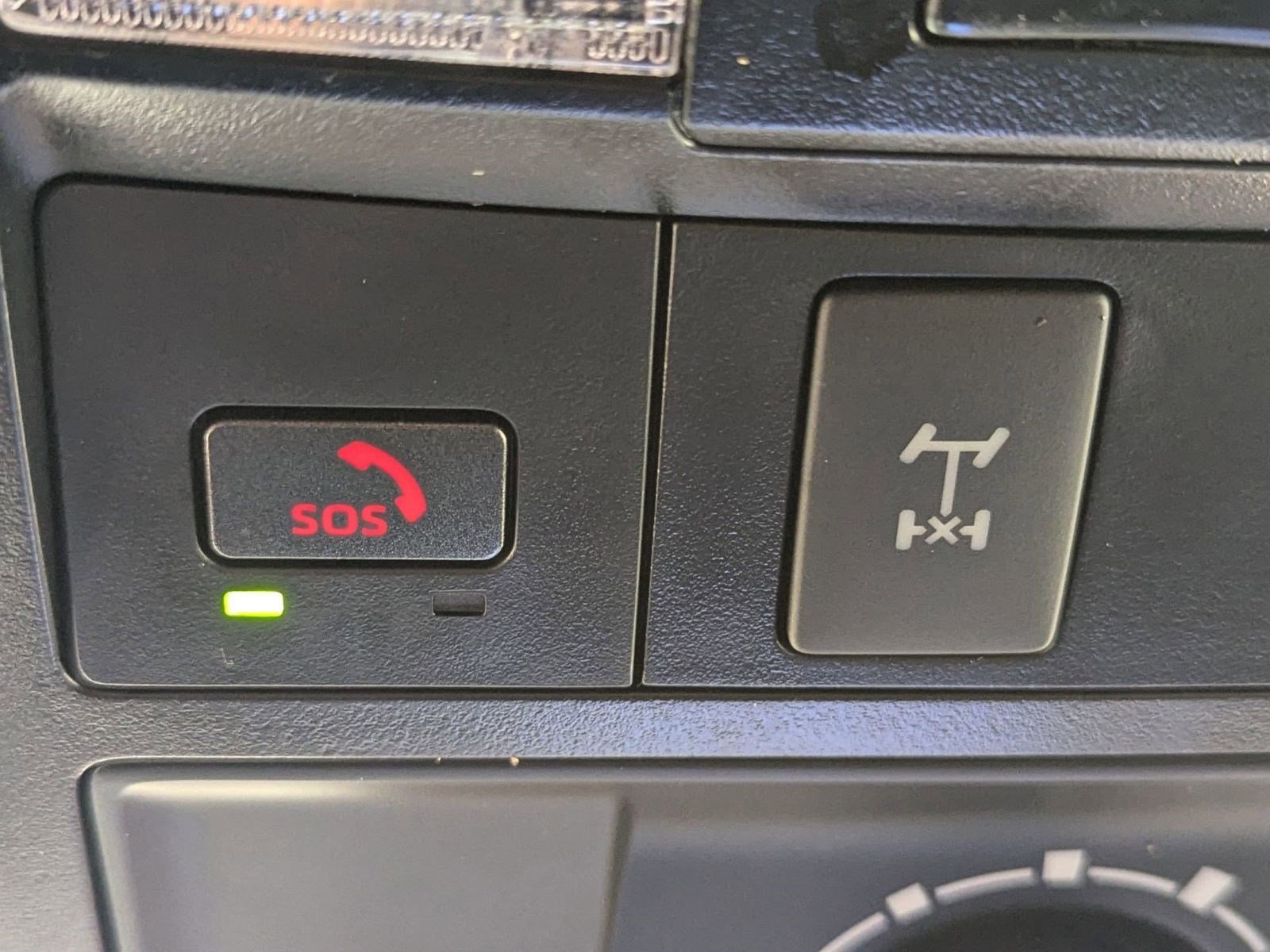 Used 2023 Toyota Tacoma TRD Off-Road image 34