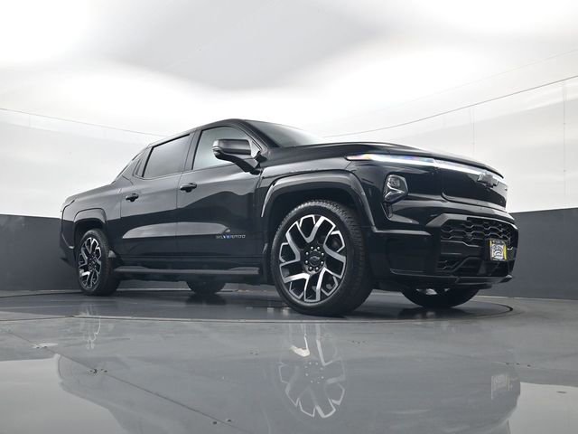Certified 2025 Chevrolet Silverado EV RST AWD/4WD image 23