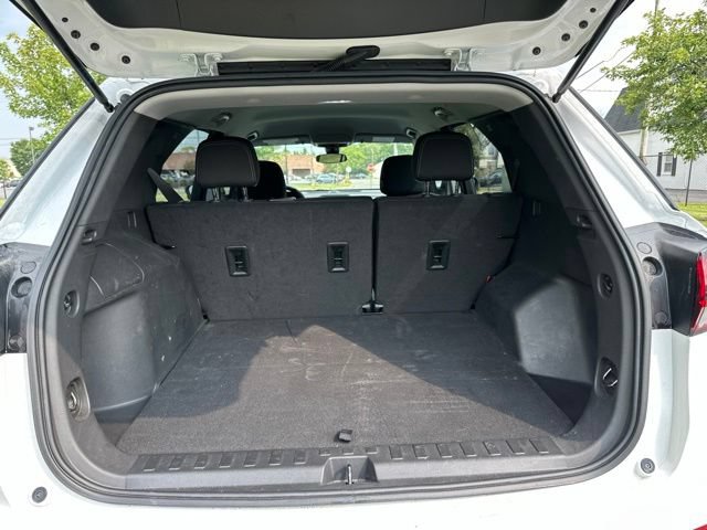 Used 2023 Chevrolet Equinox LS FWD image 19