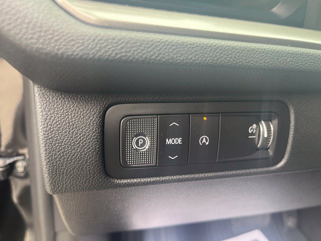 New 2027 Chevrolet Traverse LT w/ Sun and Wheel Package FWD image 21