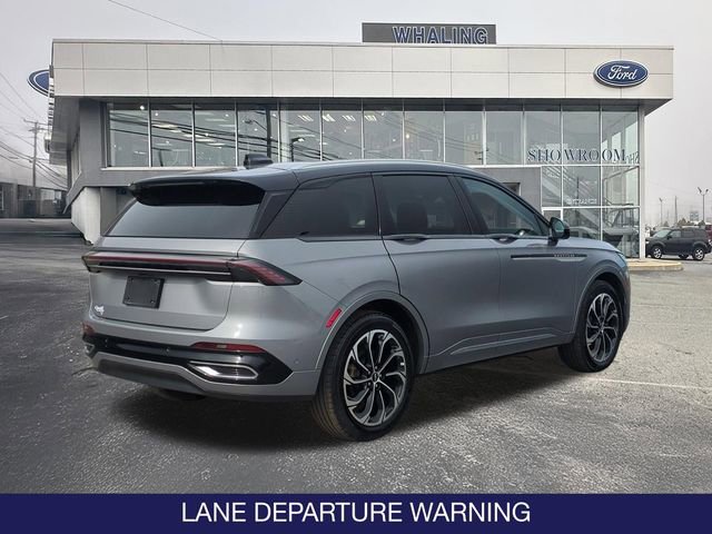 Used 2024 Lincoln Nautilus Reserve AWD/4WD image 8