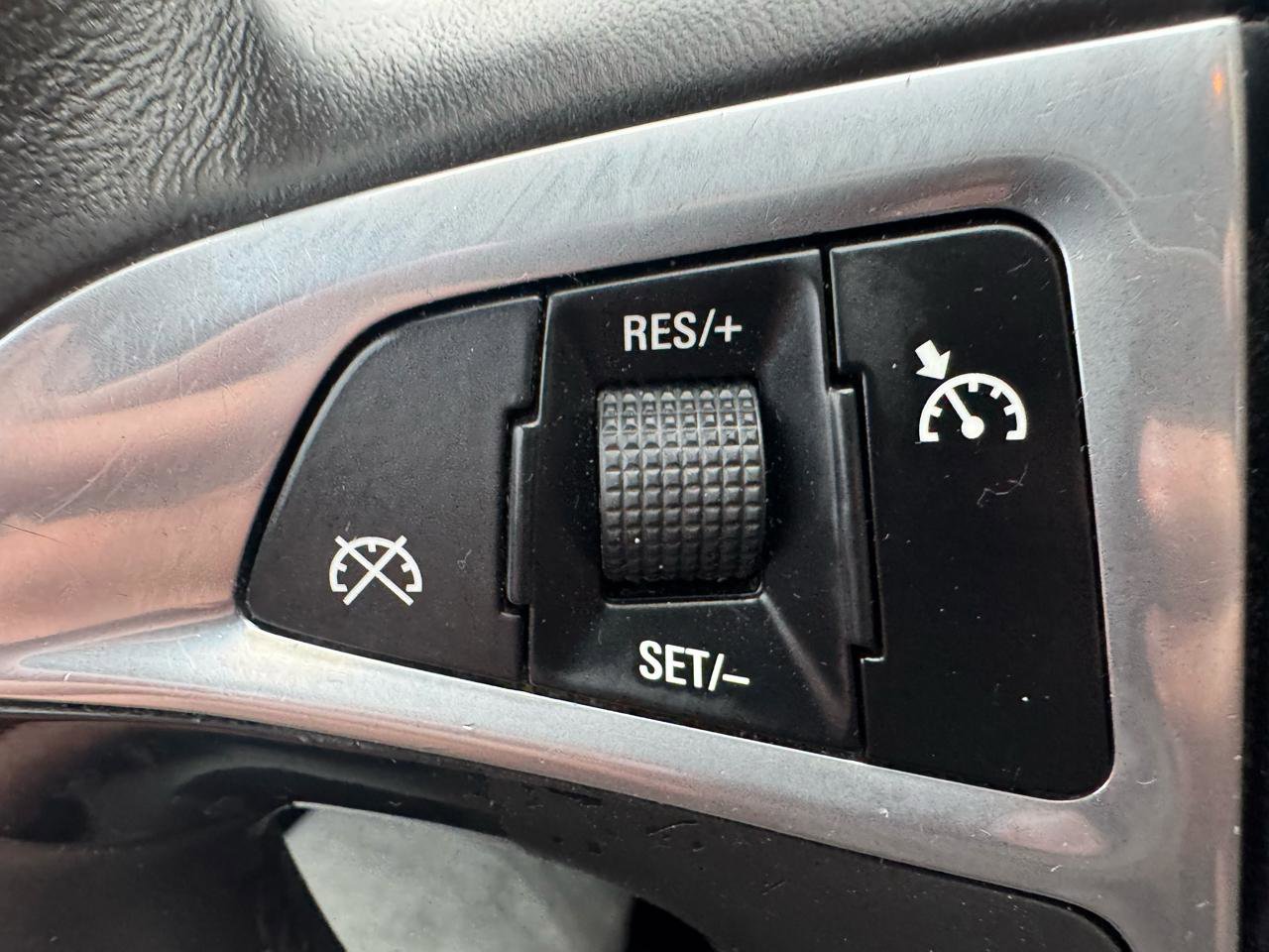 Used 2011 Buick Regal CXL image 17