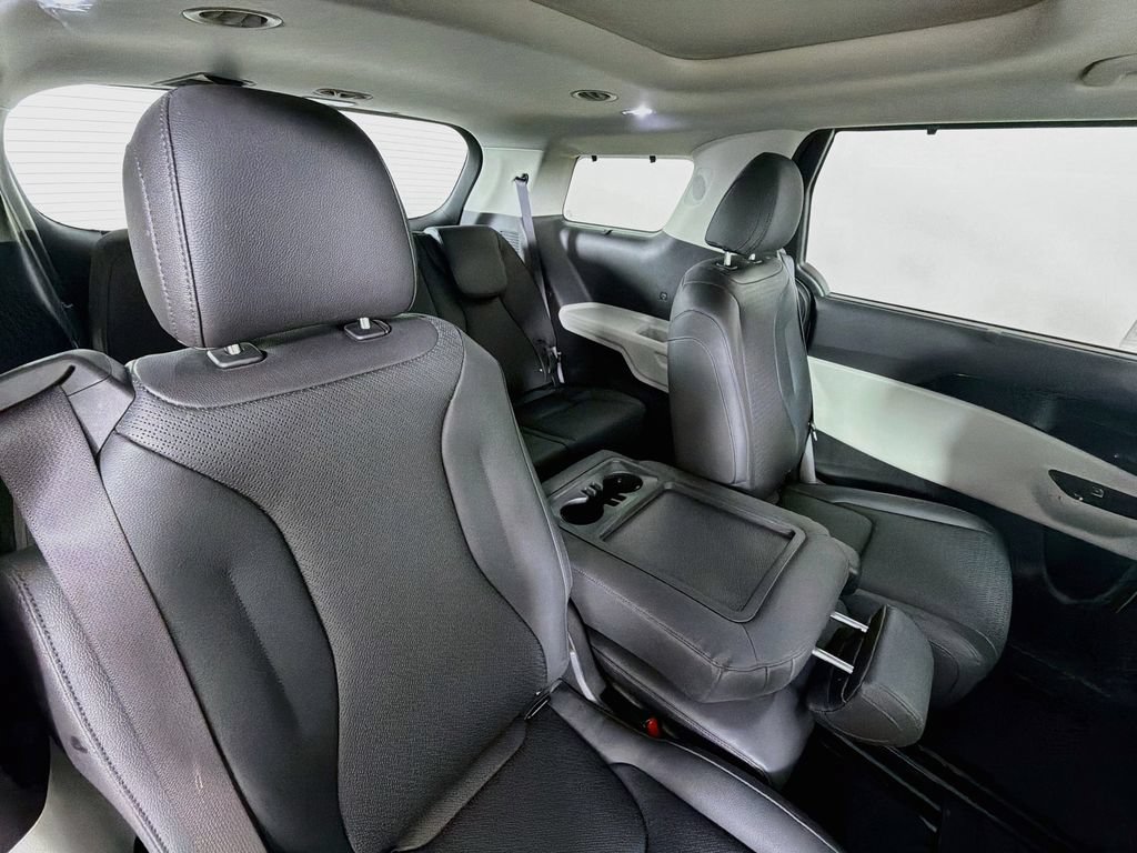 Used 2024 Kia Carnival SX Prestige FWD image 29