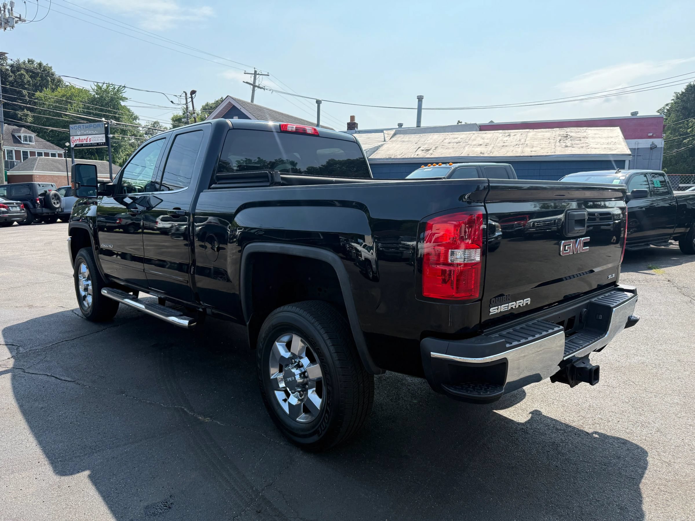 Used 2016 GMC Sierra 2500 SLE w/ SLE Preferred Package AWD/4WD image 9