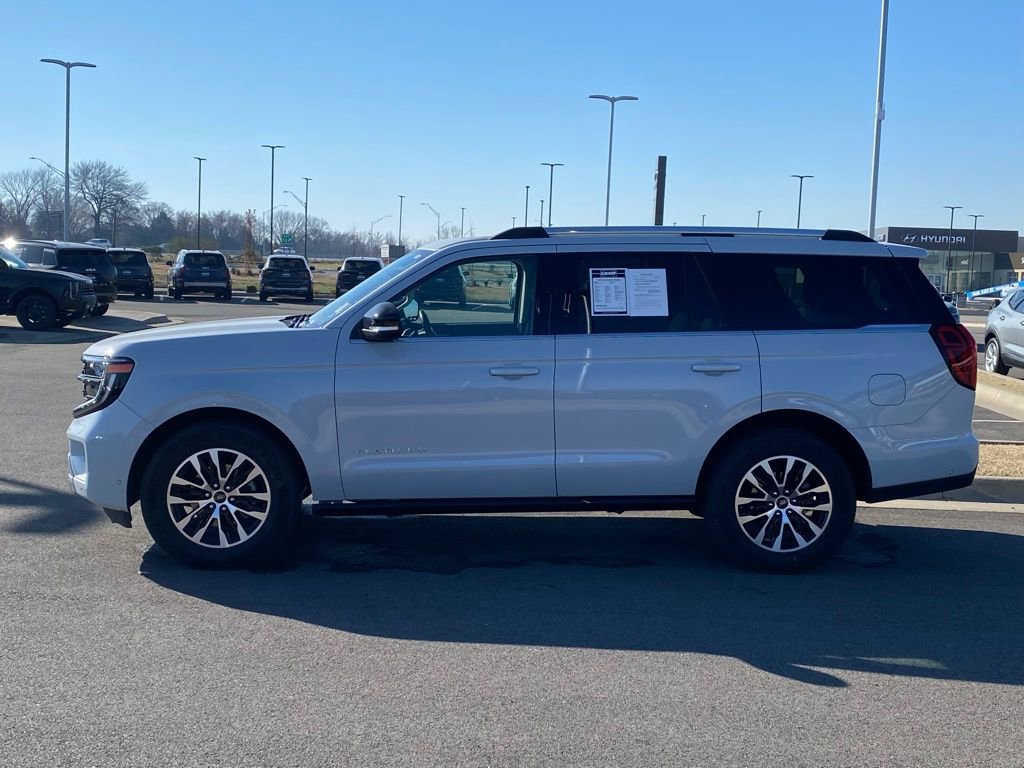 Used 2025 Ford Expedition Platinum image 4