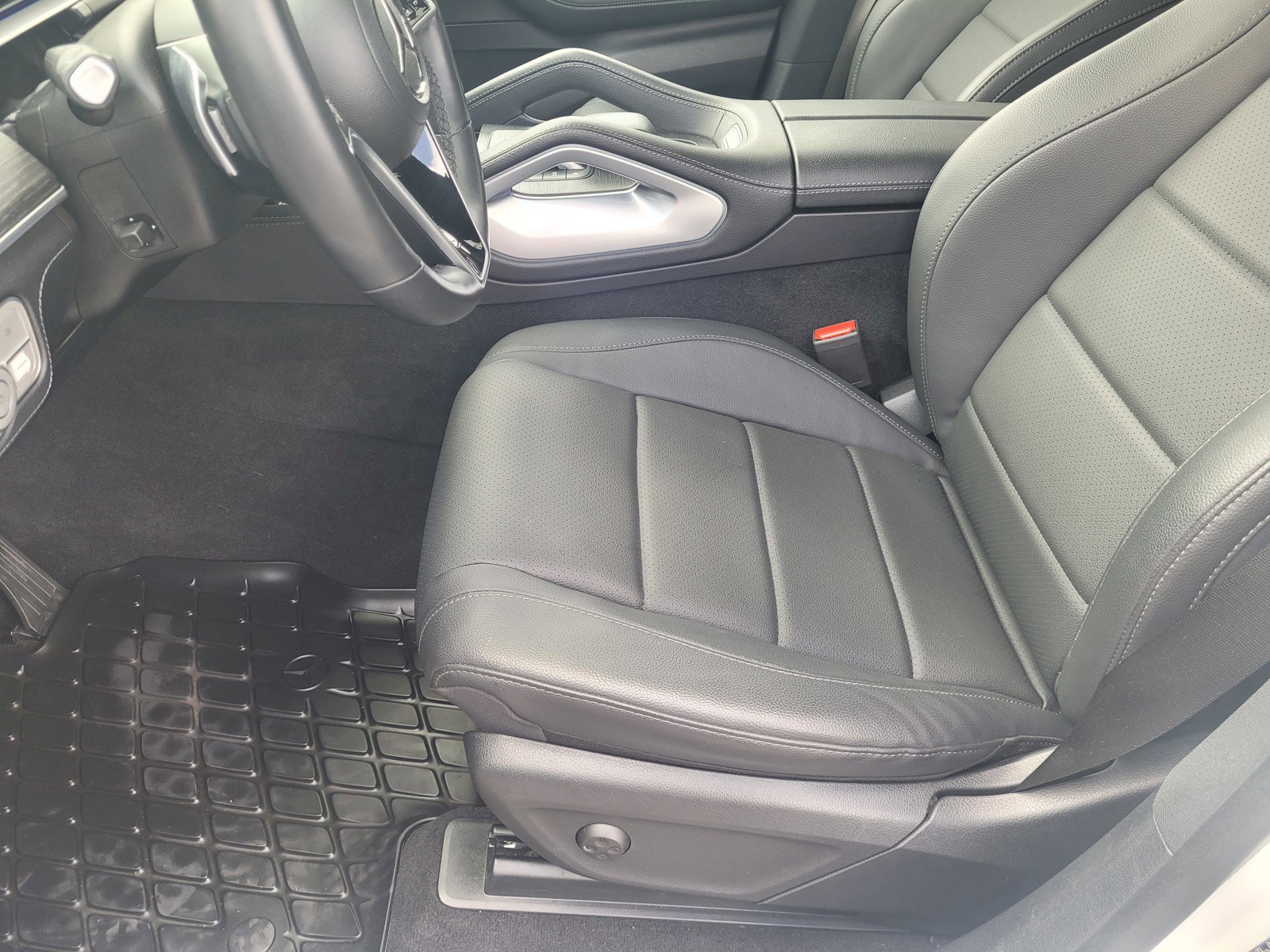 Used 2024 Mercedes-Benz GLE 350 4MATIC image 13