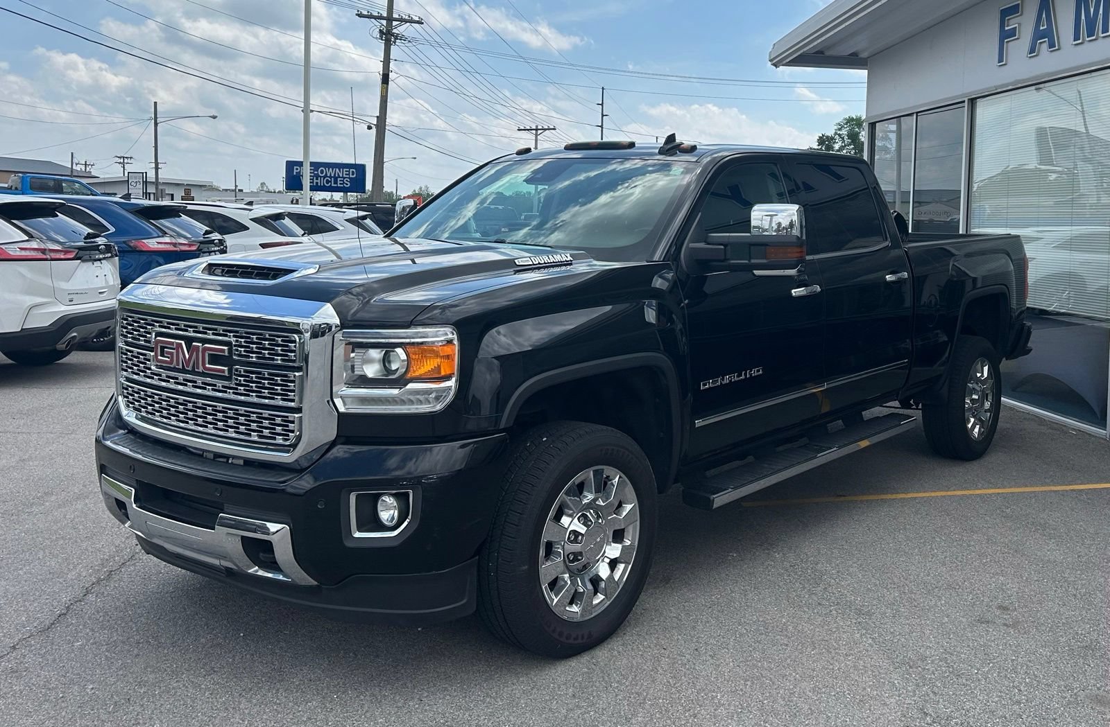Used 2018 GMC Sierra 2500 Denali w/ Snow Plow Prep Package AWD/4WD image 3