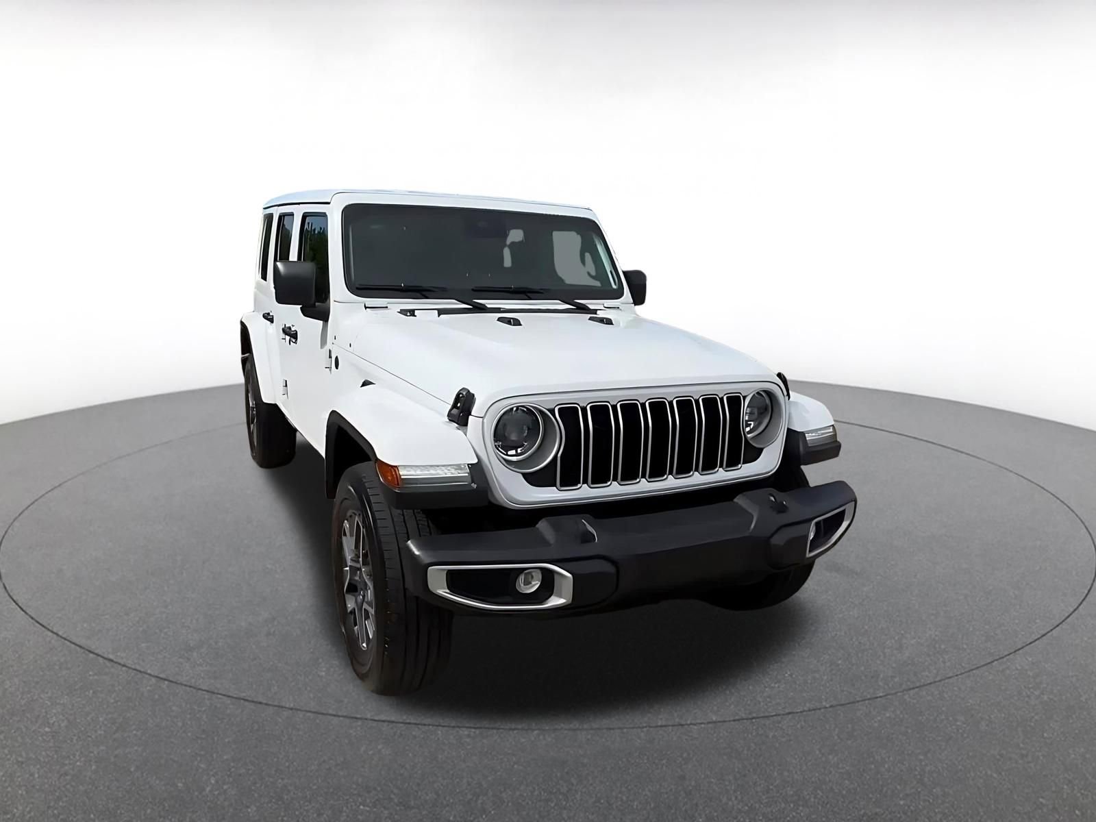 Used 2025 Jeep Wrangler Unlimited Sahara AWD/4WD image 3