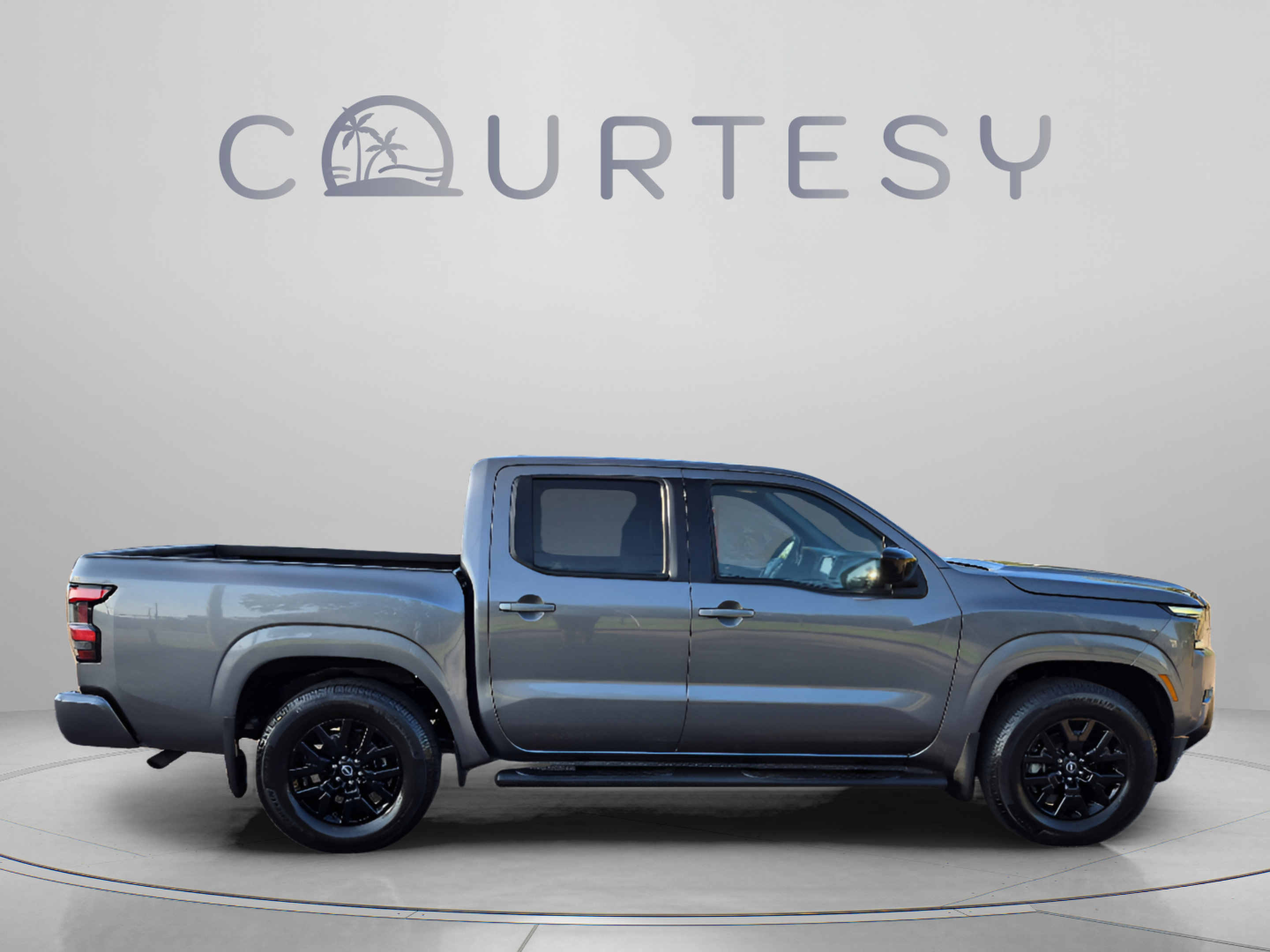 Used 2023 Nissan Frontier SV w/ Midnight Edition Package RWD image 8