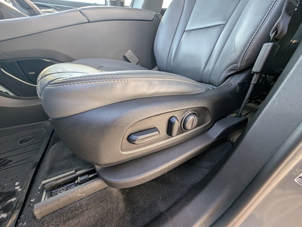 Used 2021 Buick Enclave Essence w/ Sound and Sites Package image 15